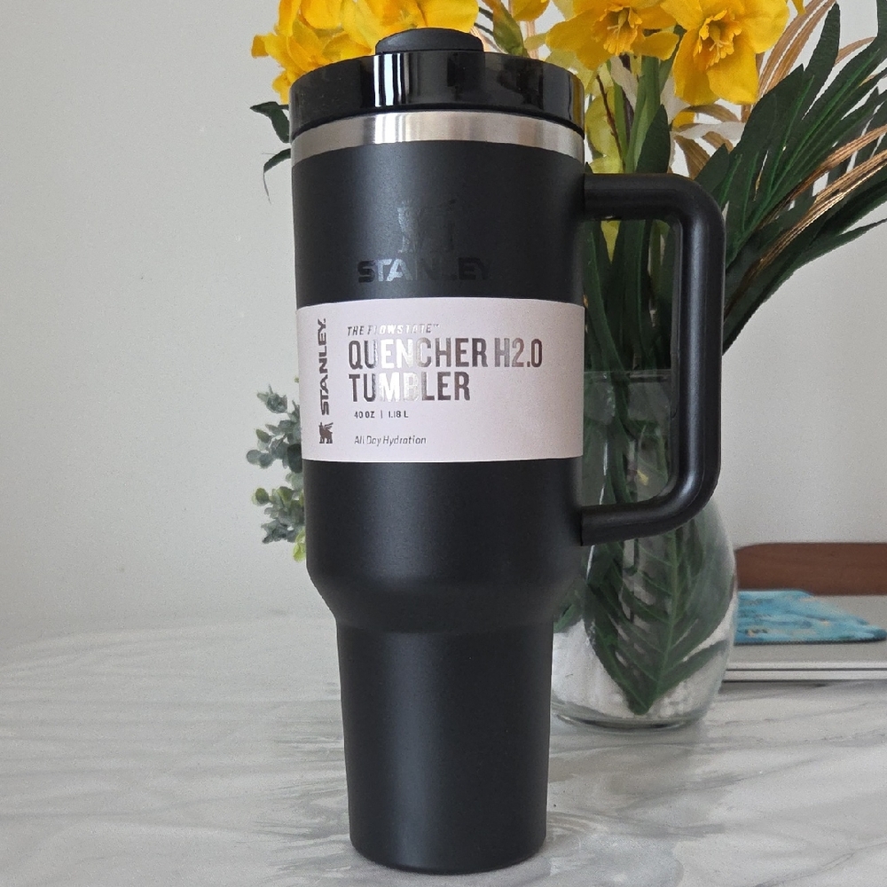 Stanley Quencher H2.0 Tumbler Matte Black